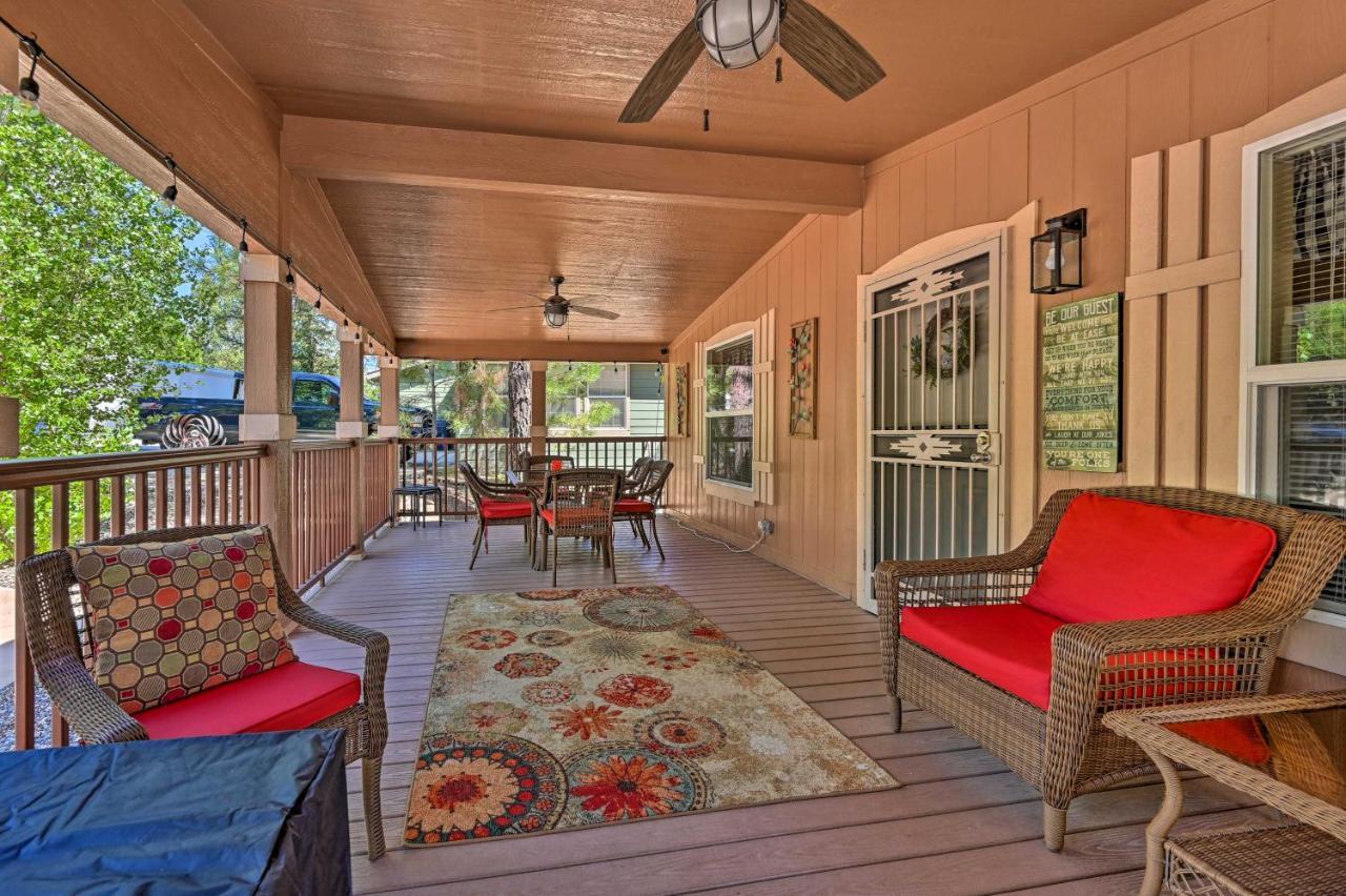 Munds Park Cabin Retreat With Deck And Fire Pit! Kültér fotó